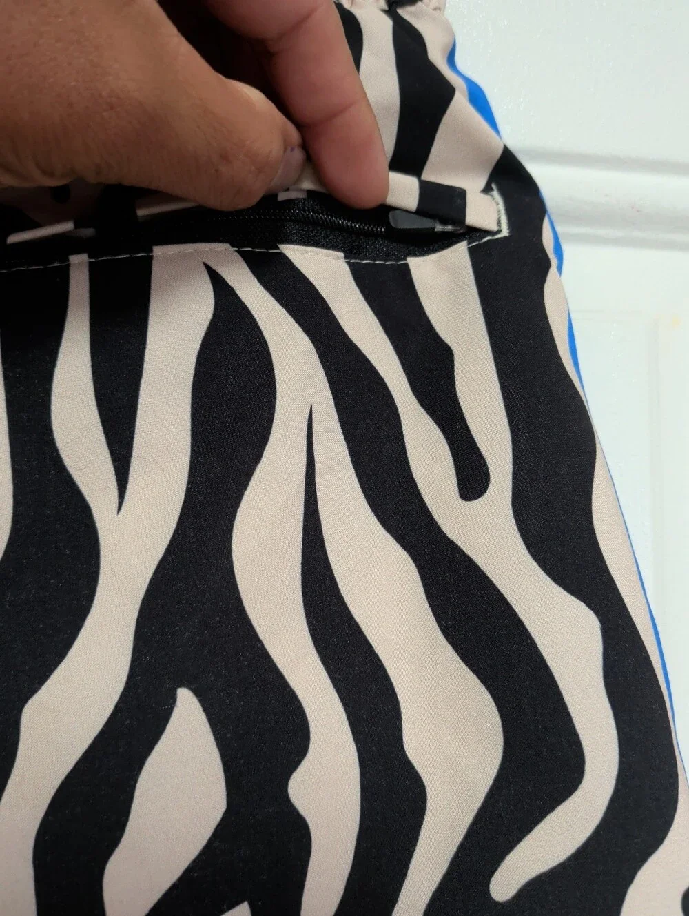 Duvin Swim Shorts Mens Small Zebra Disco Trunks Rainbow Stripe Brief Lined